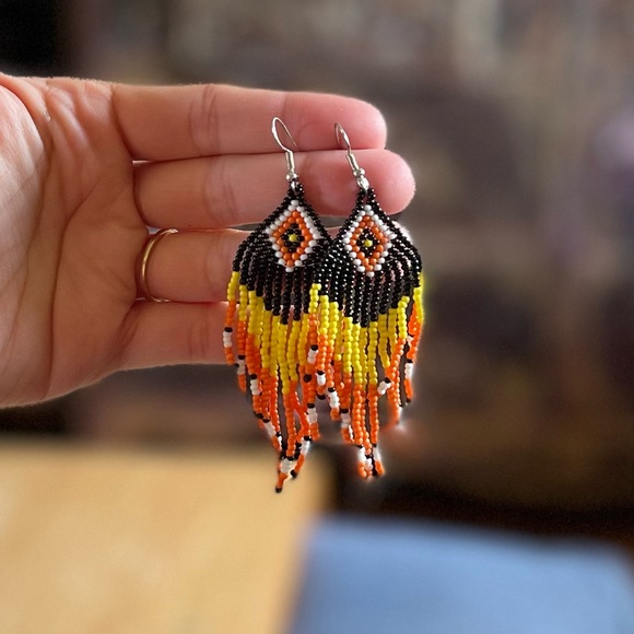NEW Beaded earrings - Picture 4 of 4